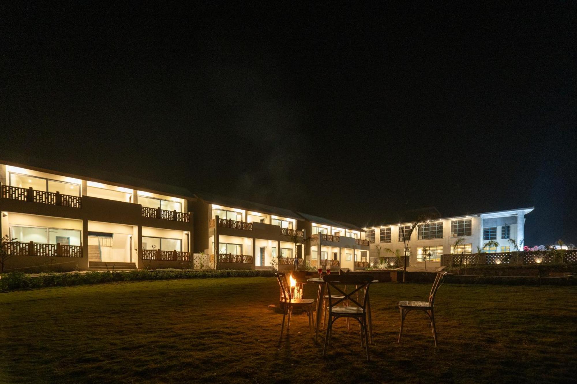 Palpur Fort A Kuno Wildlife Resort, Morawan Sesaipura Экстерьер фото