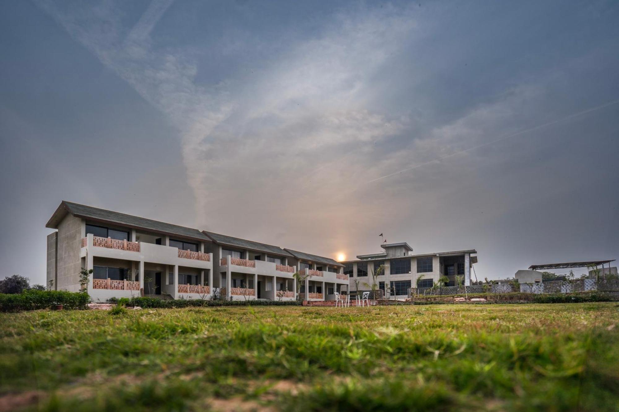 Palpur Fort A Kuno Wildlife Resort, Morawan Sesaipura Экстерьер фото